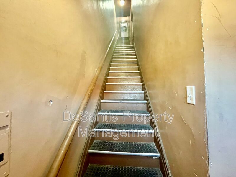 810 Amity St unit 2 – photo 3