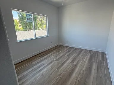 414 E Fremont St – photo 4