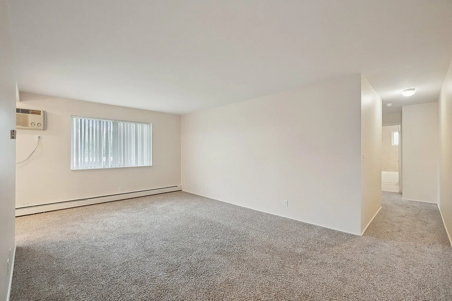 Eastlawn Arms Apartments – photo 3