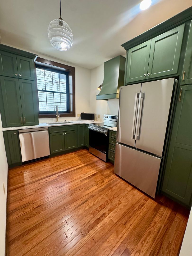 310 9 1/2 St unit Apt. 2 – photo 5