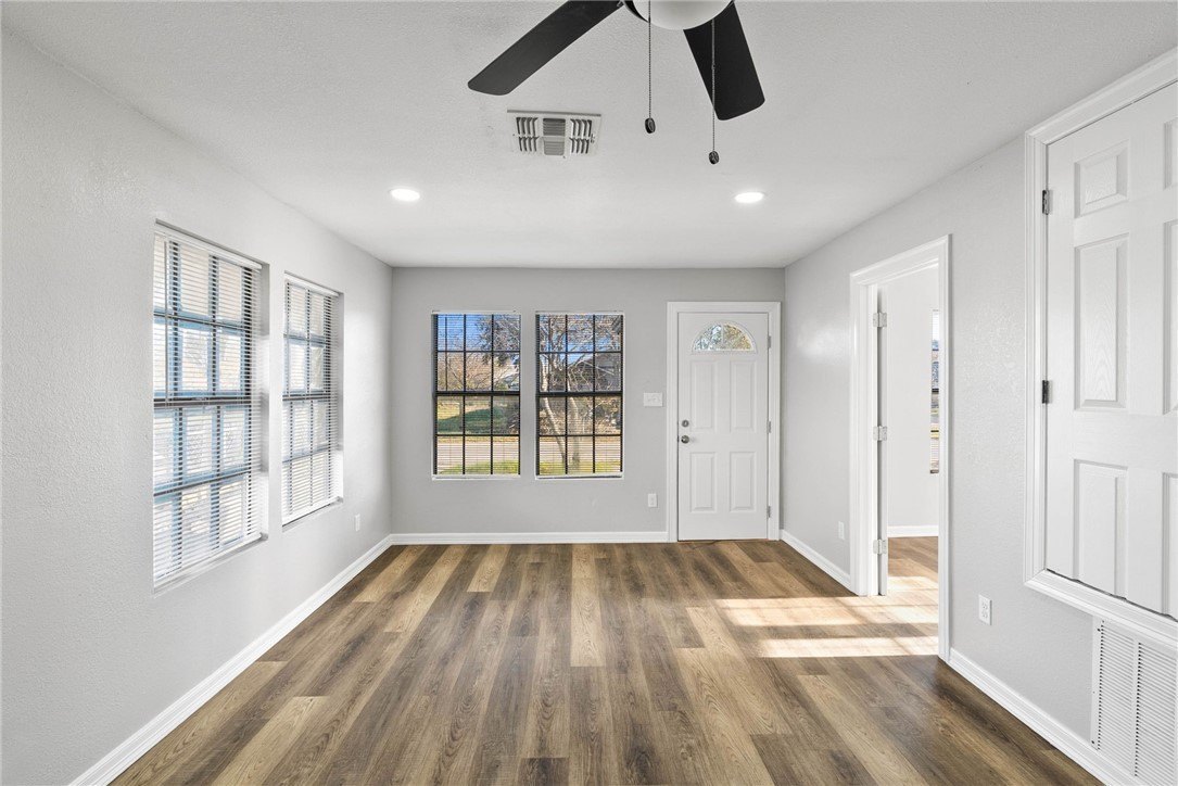 3127 Magnolia St – photo 4