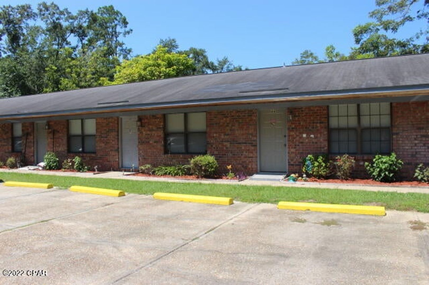 1311 Plum Cir – photo 2