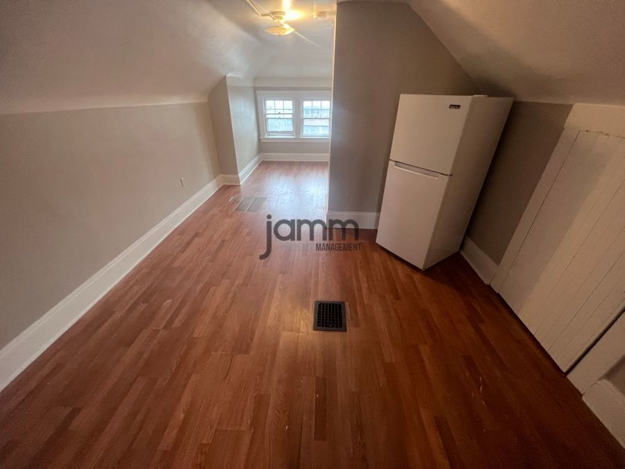 2168 Rexwood Rd – photo 3