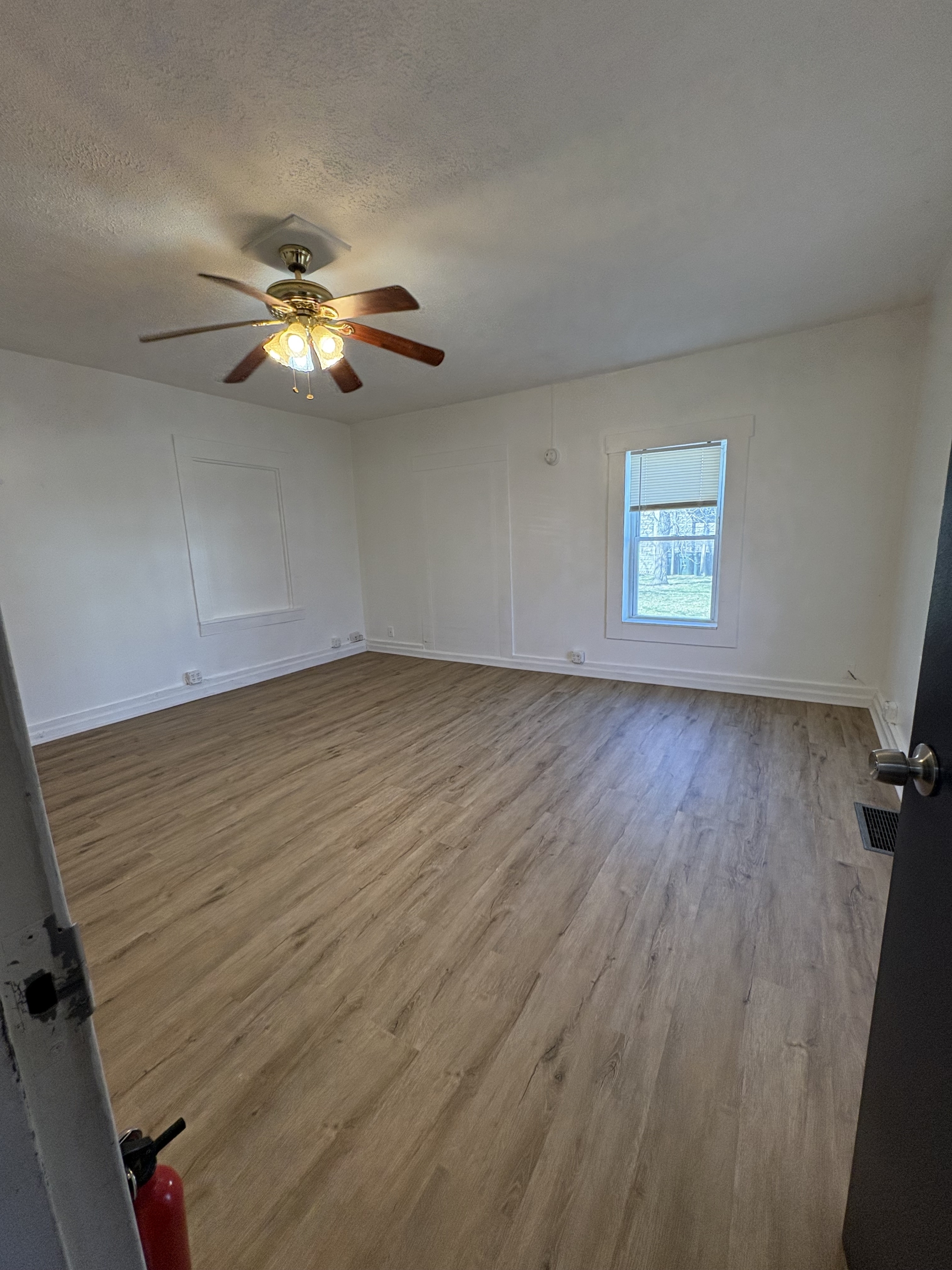 31 N Elm St unit 1 – photo 1