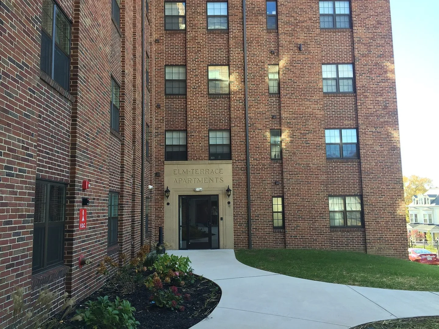 Elm Terrace Apartments – photo 3