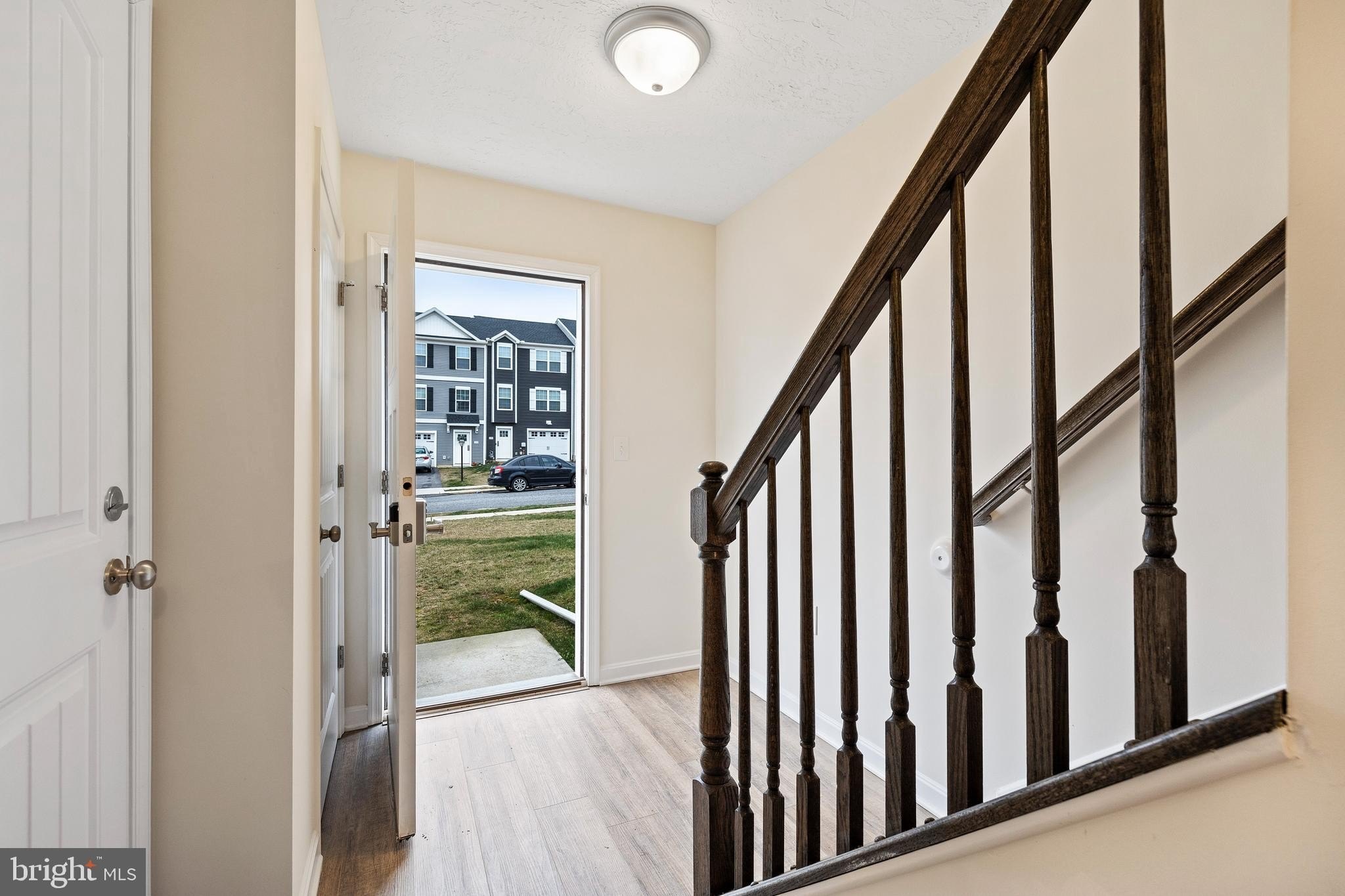 326 Cadbury Dr – photo 3