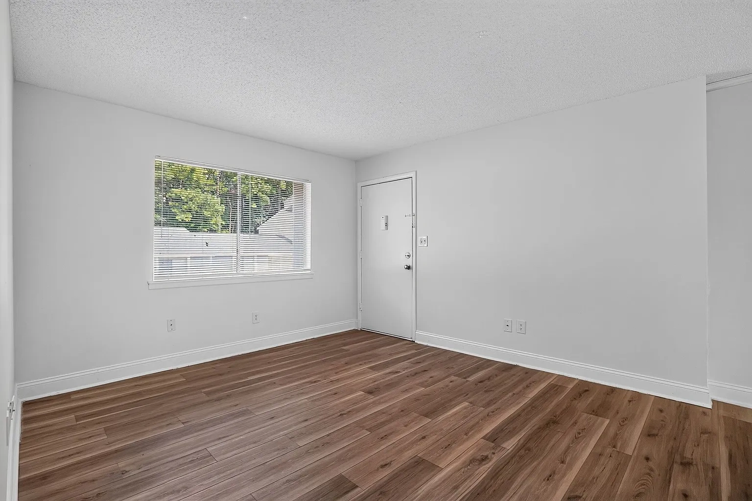Beacon Pointe Apartments – photo 4
