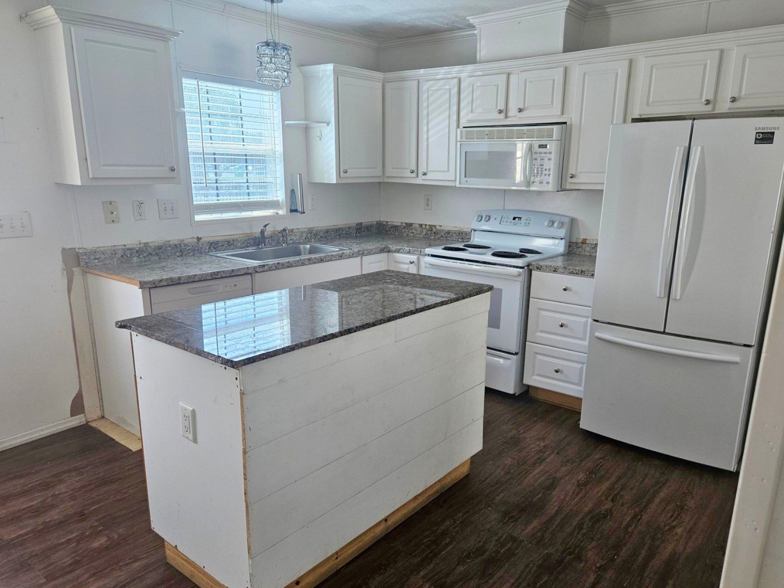 5917 14th St W #301 – photo 1