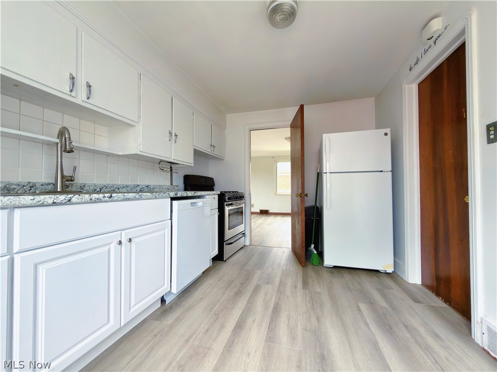 14330 Lakewood Heights Blvd unit UP – photo 2