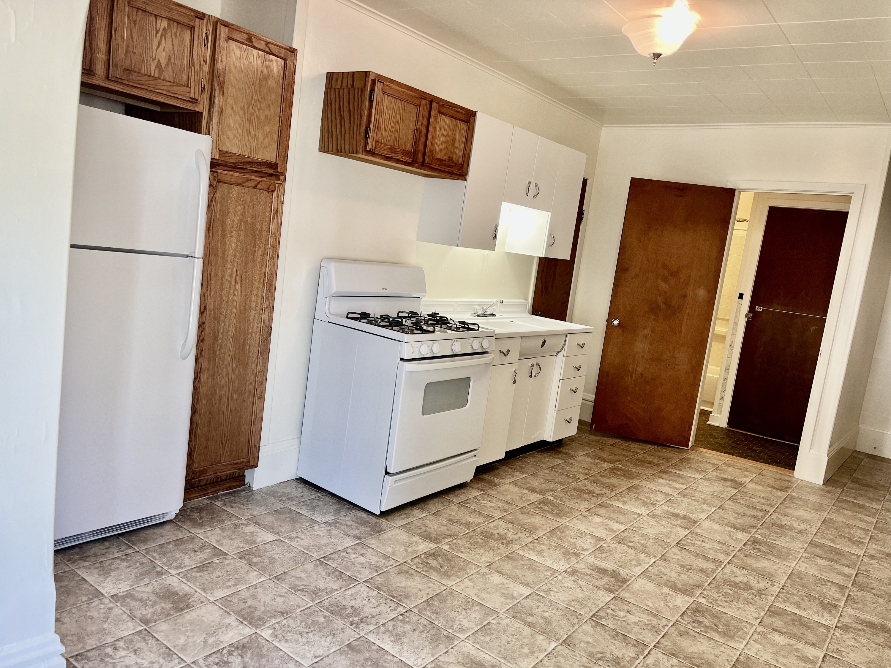 322 N Washington St unit 2 – photo 2