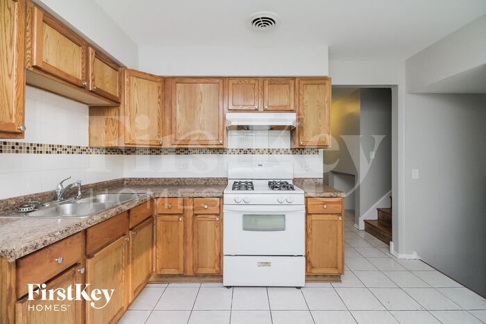1253 W 187th St – photo 5