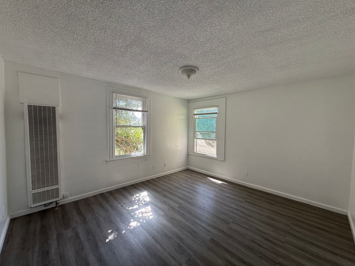 327 E Acacia St unit Unit 4 – photo 5