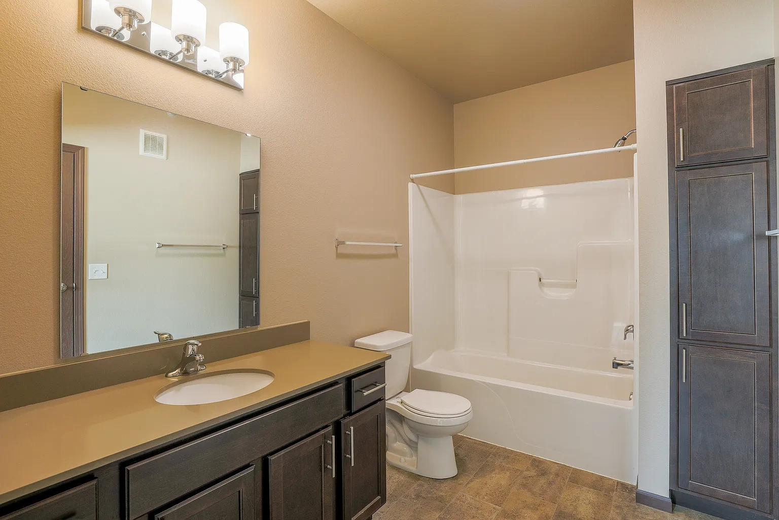 Timber Creek Apartments – photo 1