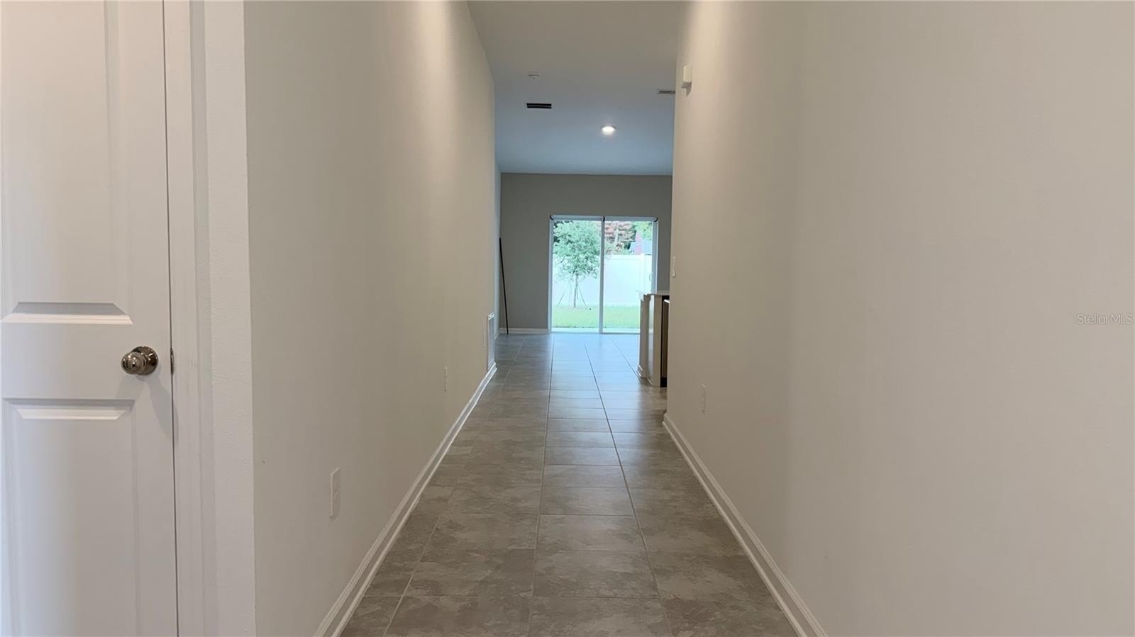 1129 Deepwater Cir – photo 3
