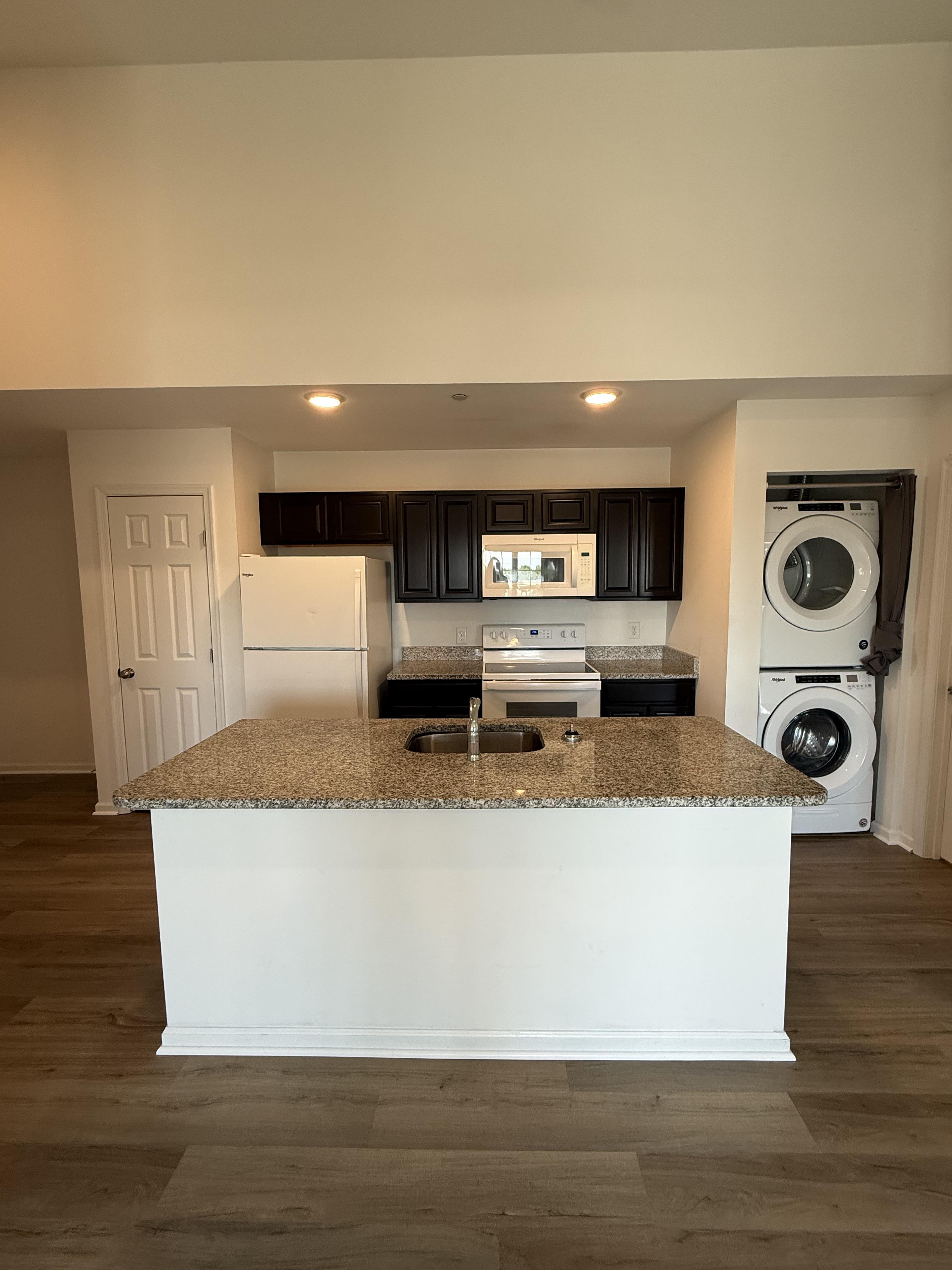 480 Main St unit 1000 B – photo 3