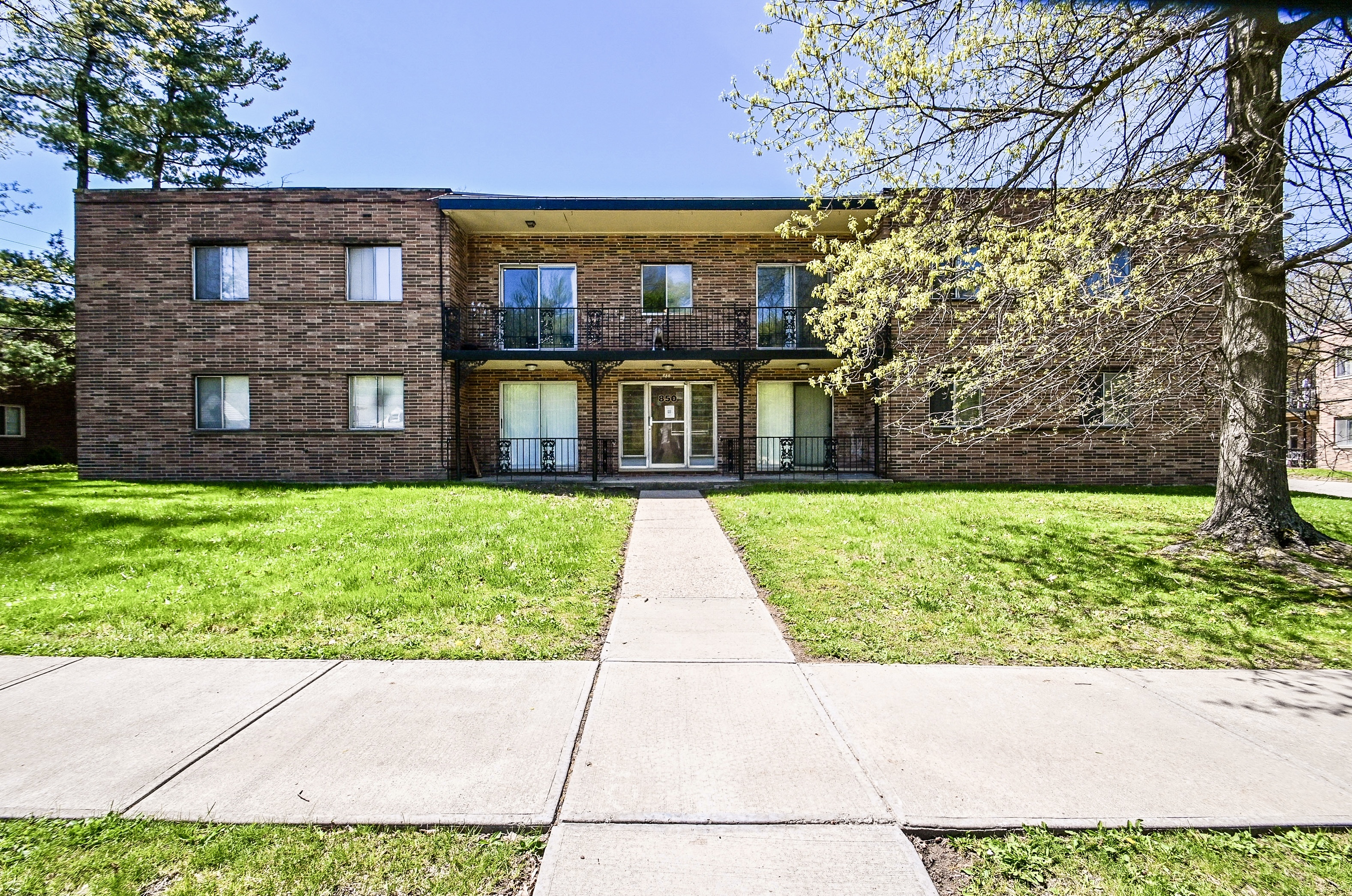 842 S Green Rd unit 6 – photo 1