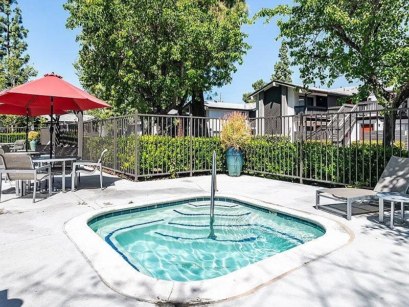 Portola Redlands – photo 5