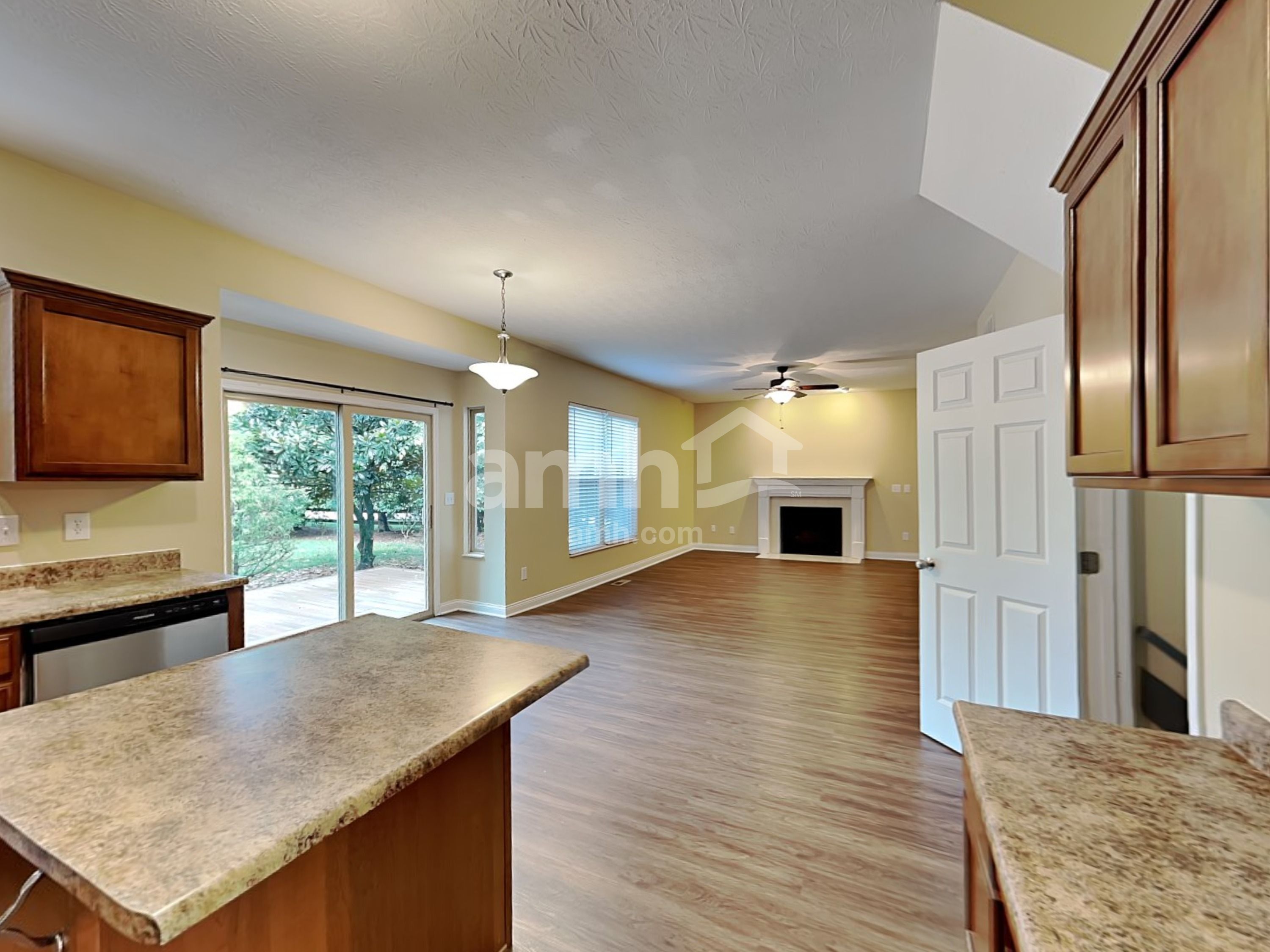 270 Huntington Dr – photo 4