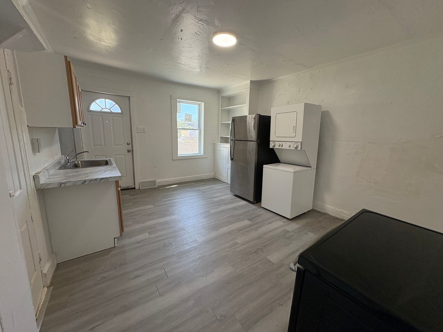219 S Hartley St – photo 3