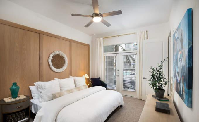 816 W 26th St – photo 5