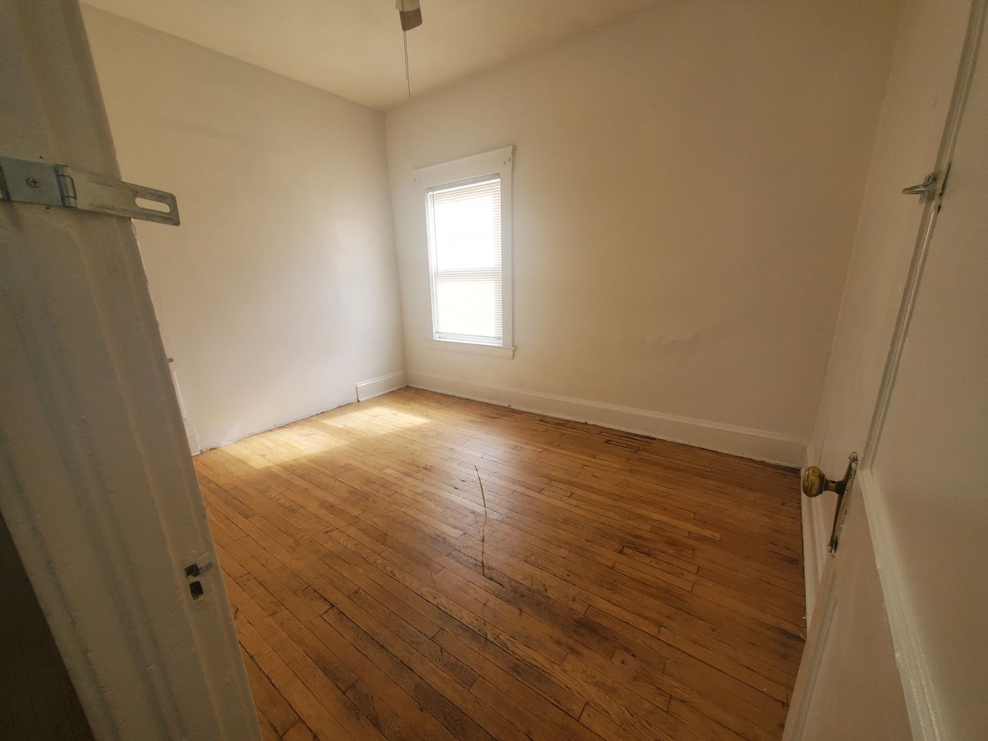 1446 E 115th St unit 4 – photo 4