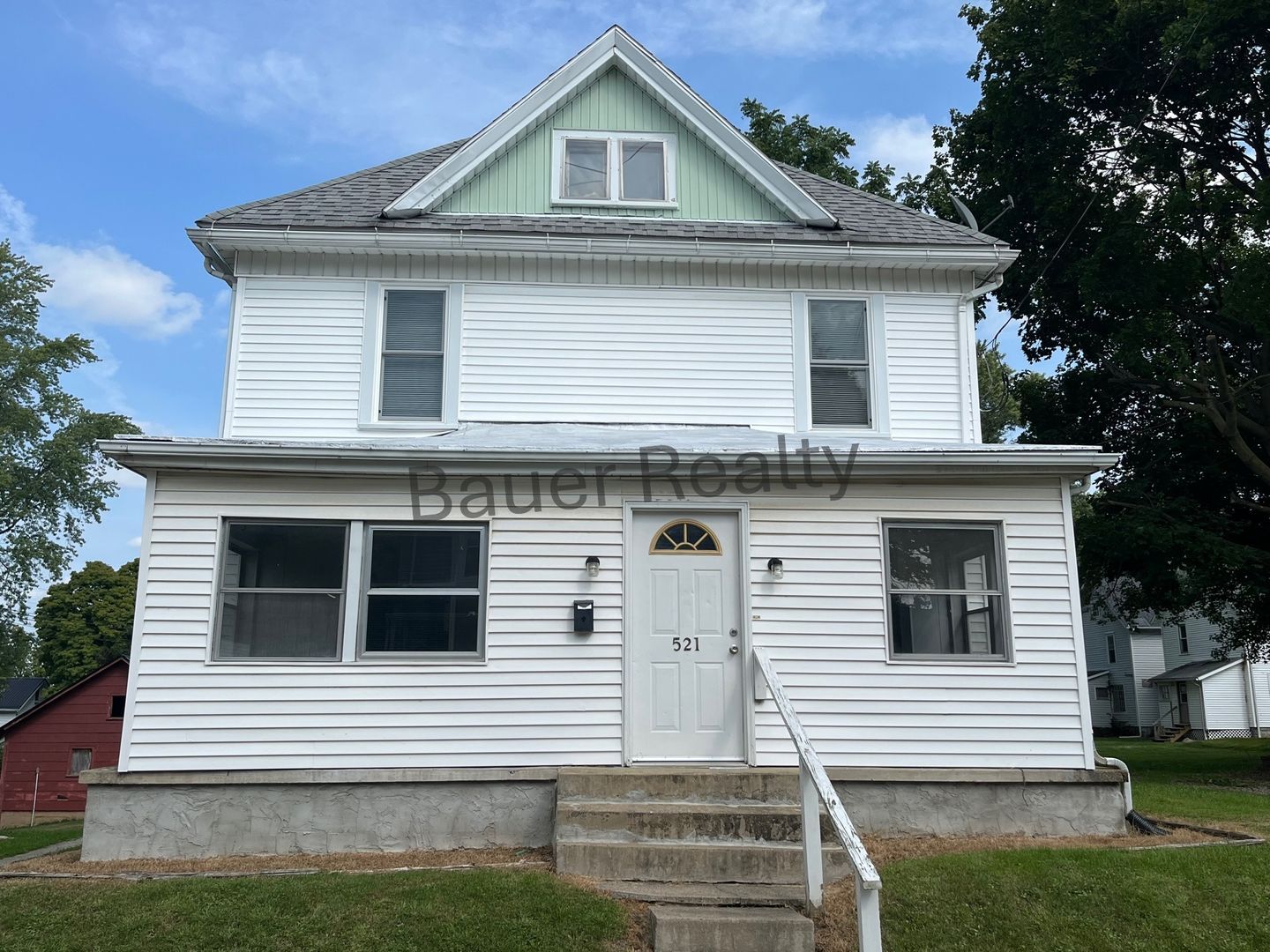 521 Arthur St – photo 1