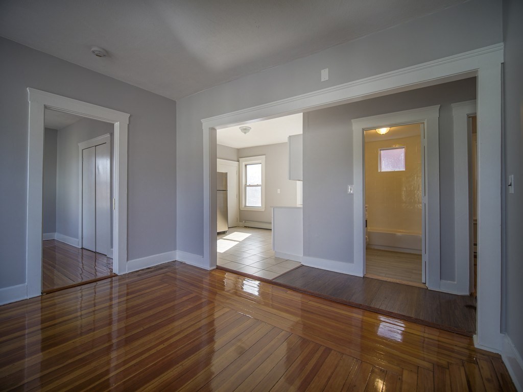 46 Glendale St unit 3 – photo 5