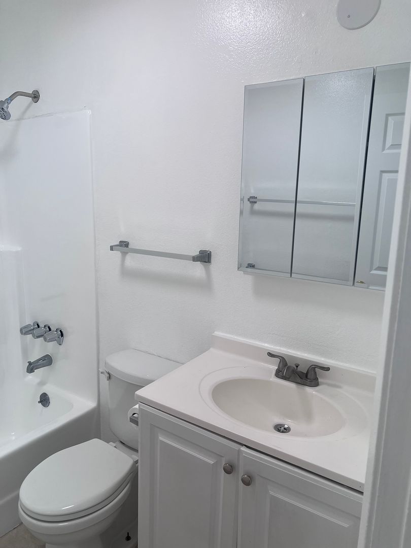 1117 Euclid Ave unit 1 – photo 4