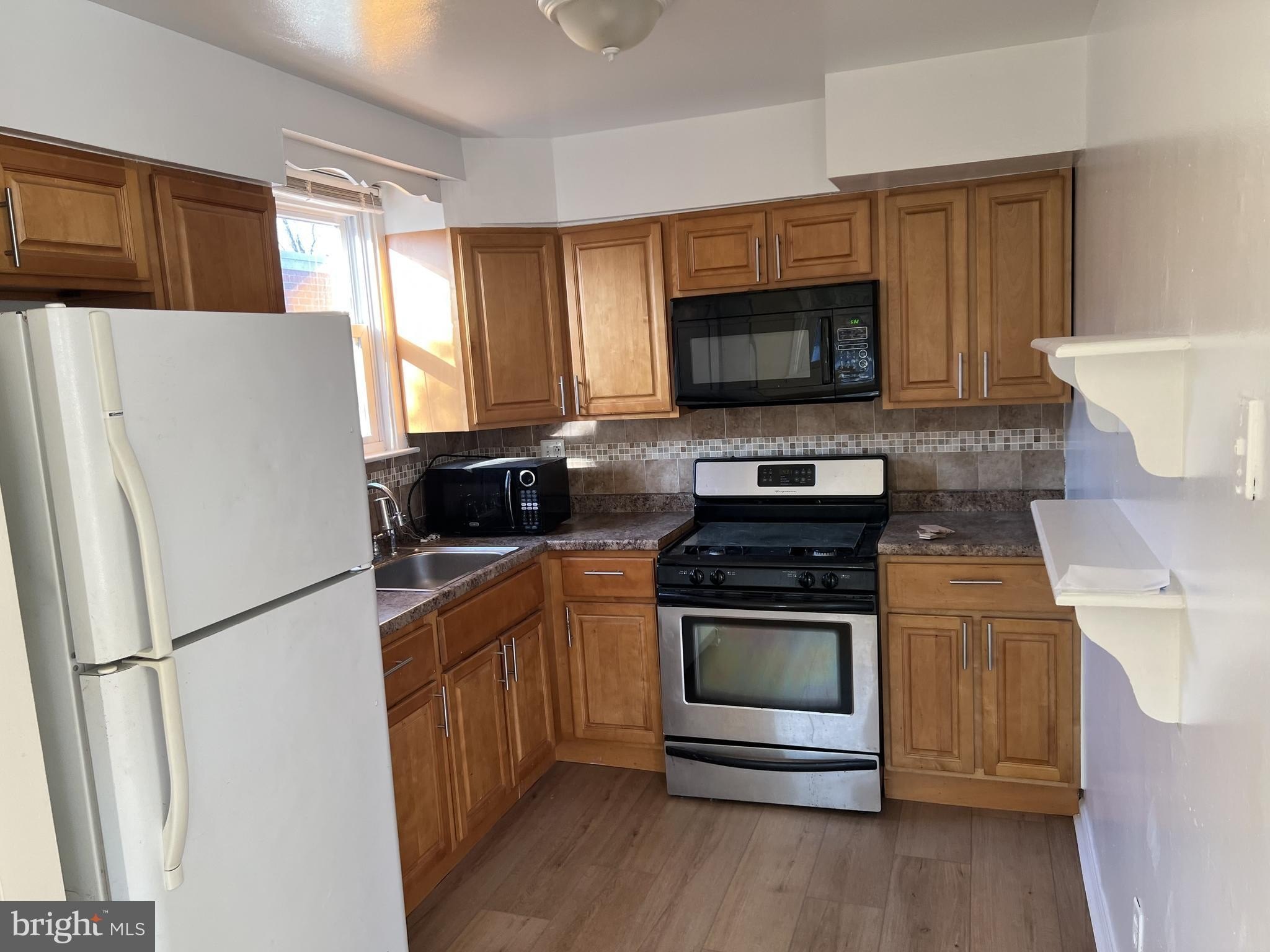 205 Erica Pl – photo 4