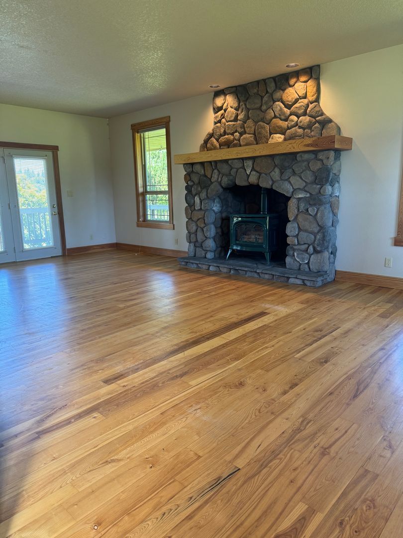 19383 Pine St – photo 4