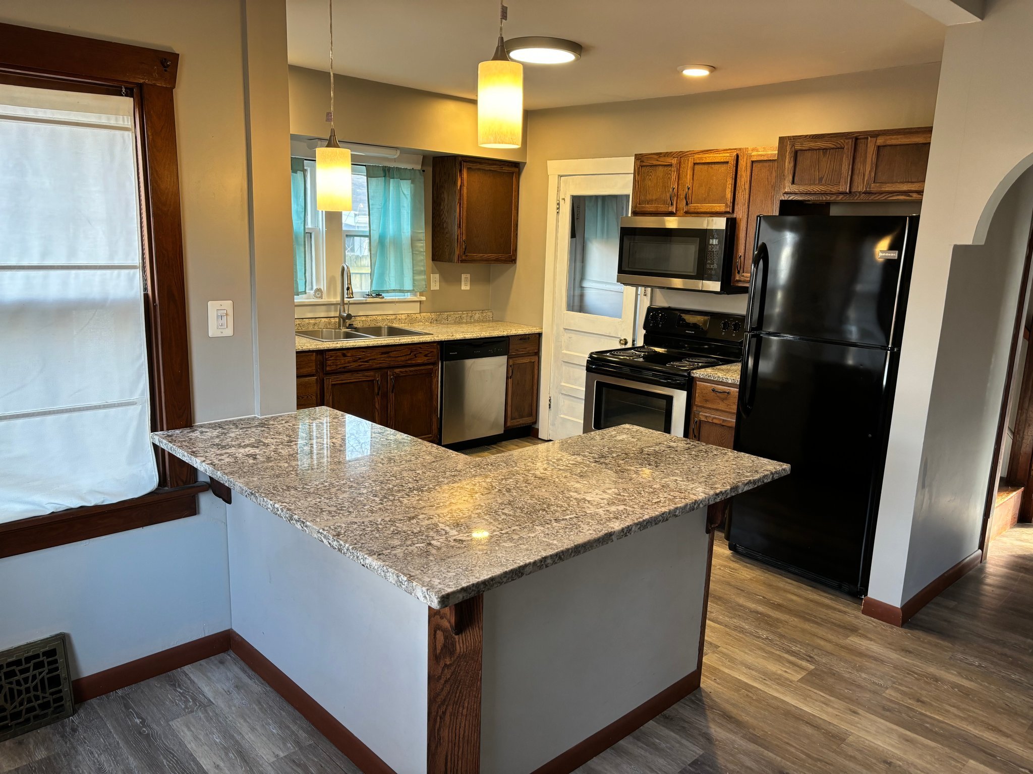 1304 Randle St – photo 1