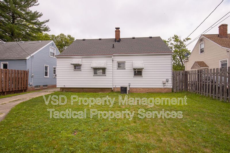 19268 Stafford Ave – photo 3