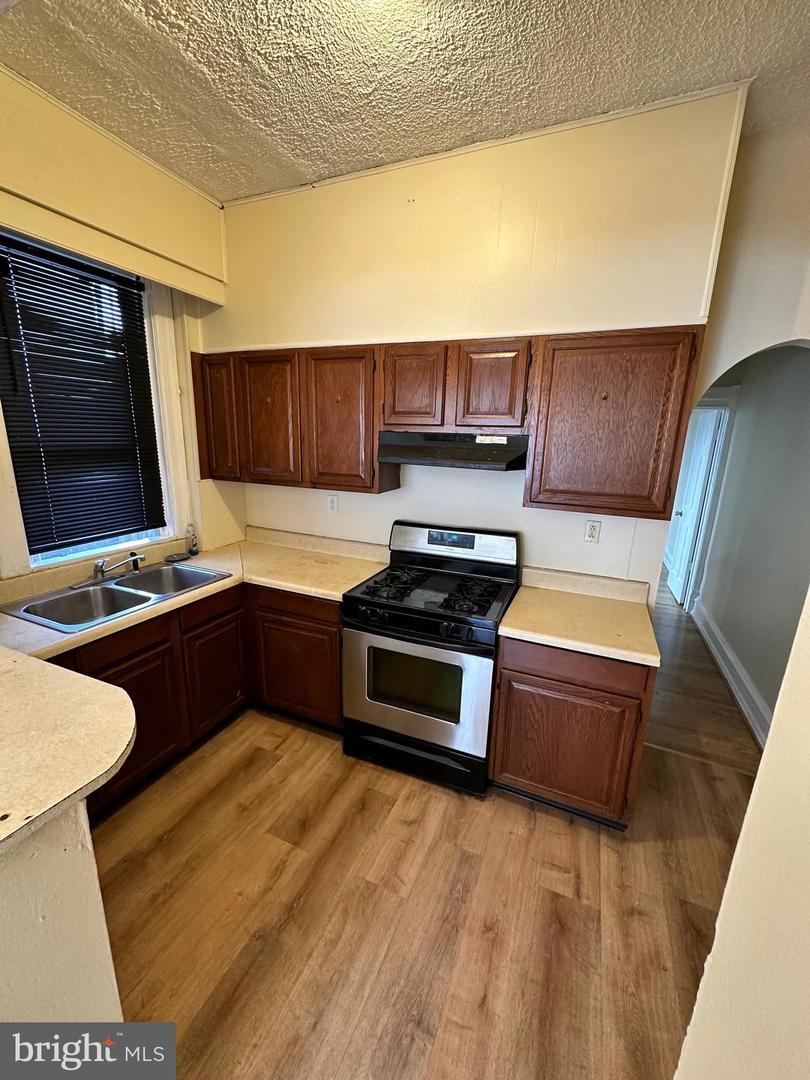 337 Franklin St unit A – photo 4