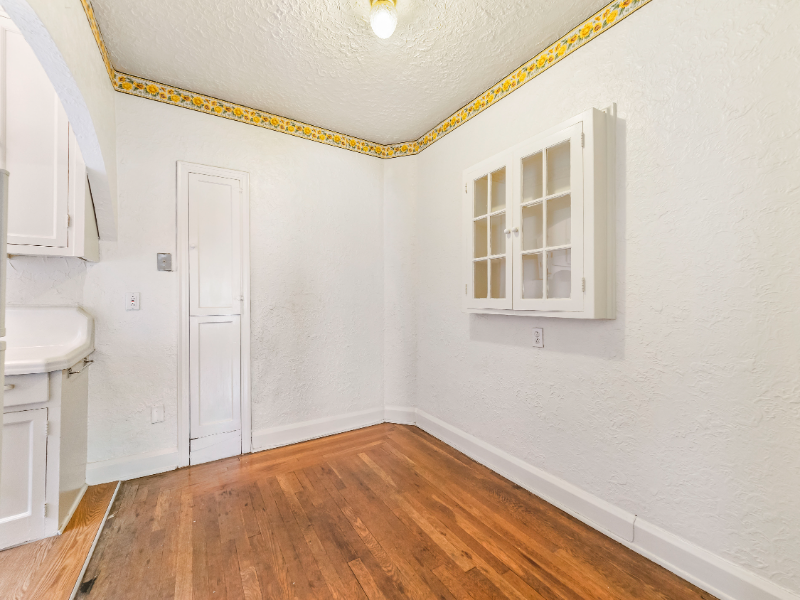5556 Covode St unit 4 – photo 5