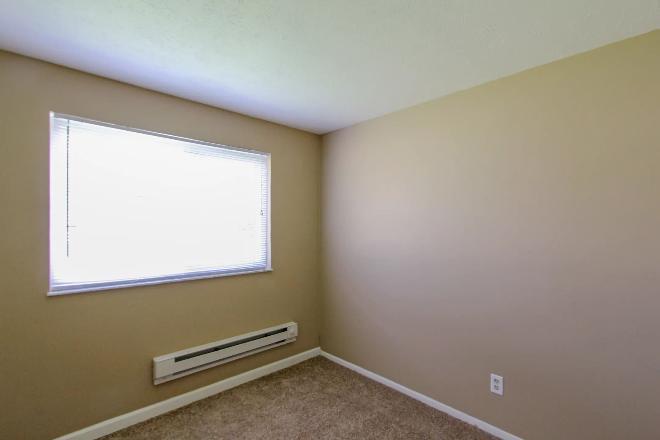 6300 Lee Rd S – photo 5