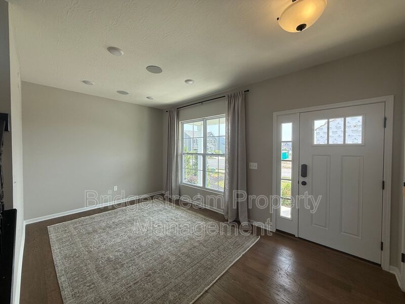 3032 Wellington Ln – photo 4