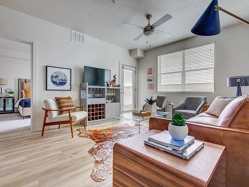 21LUX Apartments – photo 2