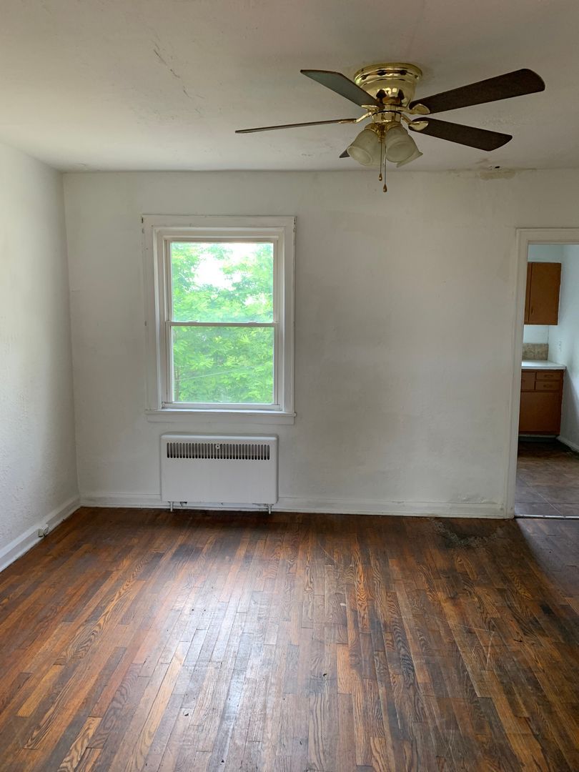 3265 Sunset Blvd unit Apt 4 – photo 4