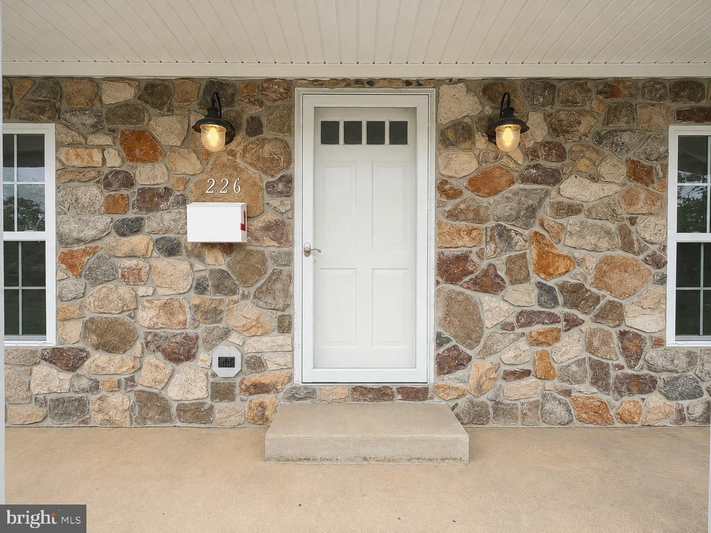 226 Elwyn Ave – photo 2