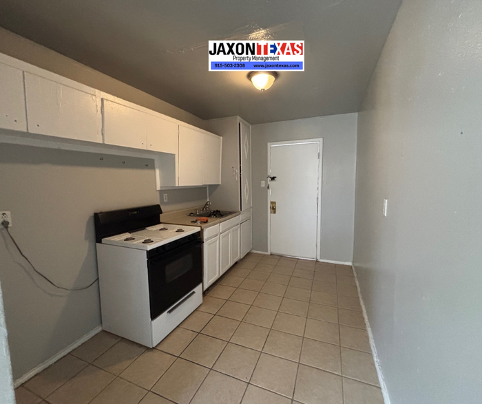 3906 Harrison Ave unit 02 – photo 3