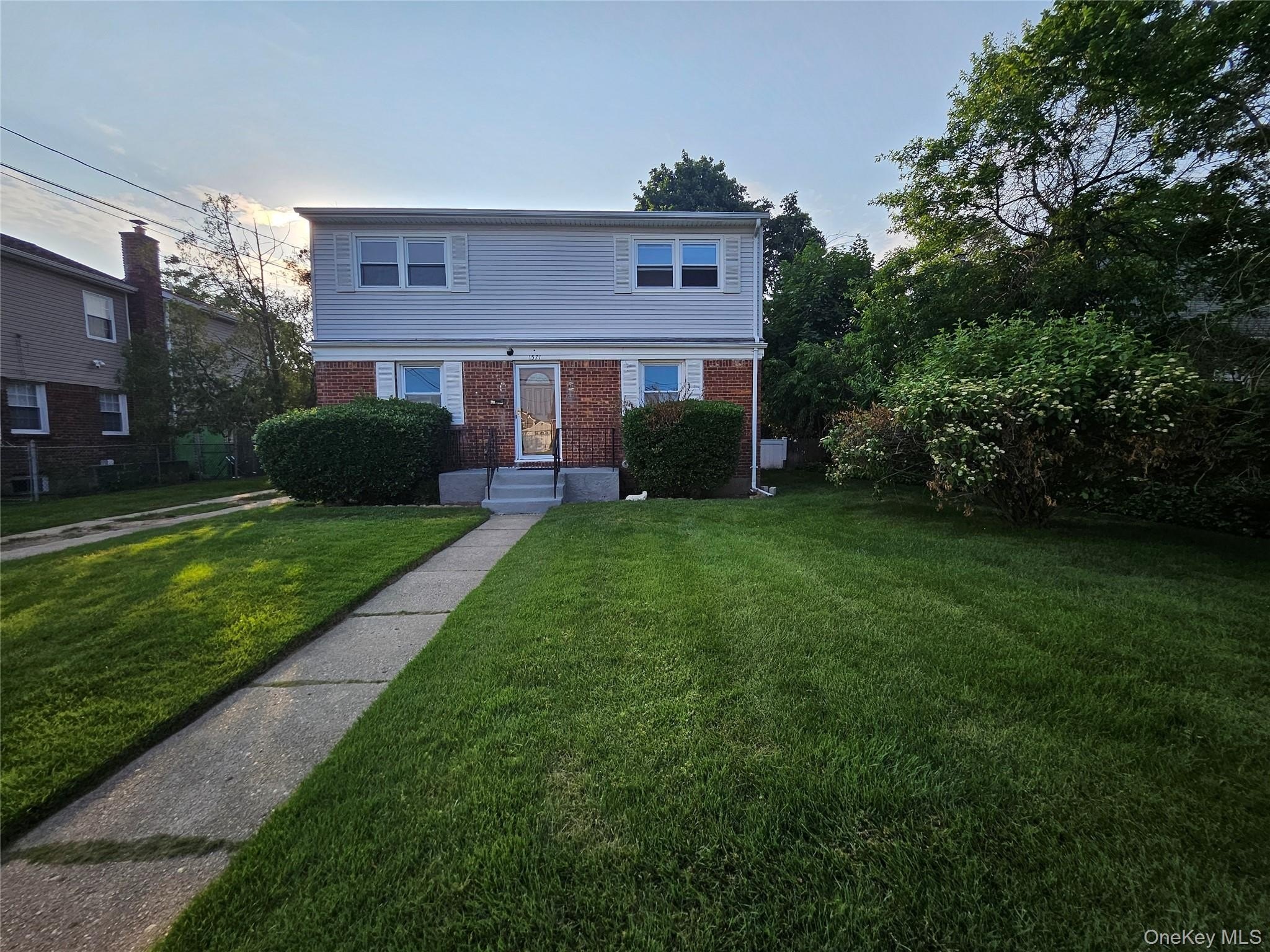 1571 Powers Ave – photo 4