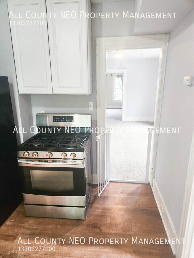2044 W 44th St – photo 4