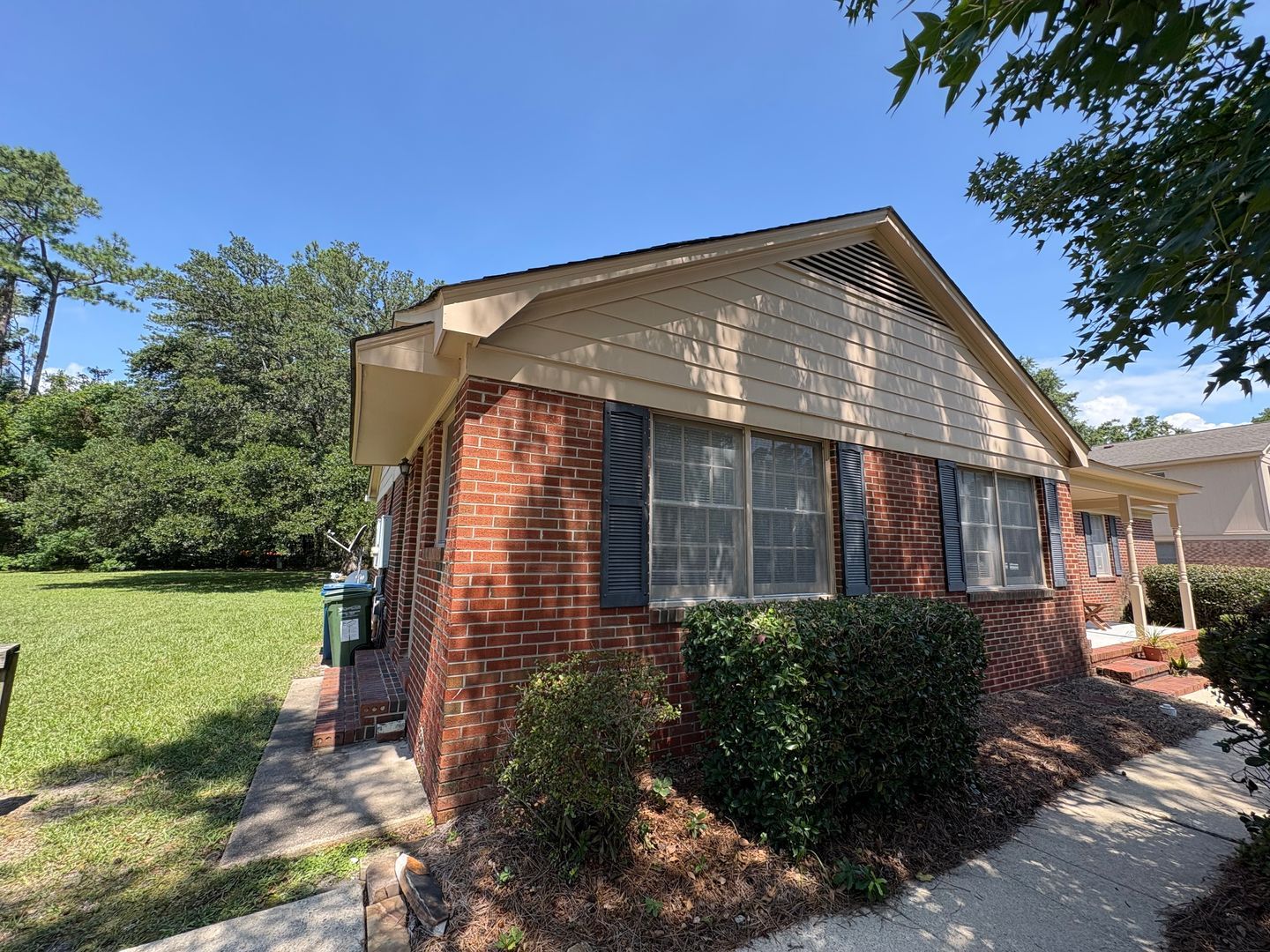 728 Montclair Dr – photo 1