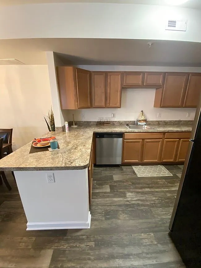 Sunnyside Apartments – photo 1
