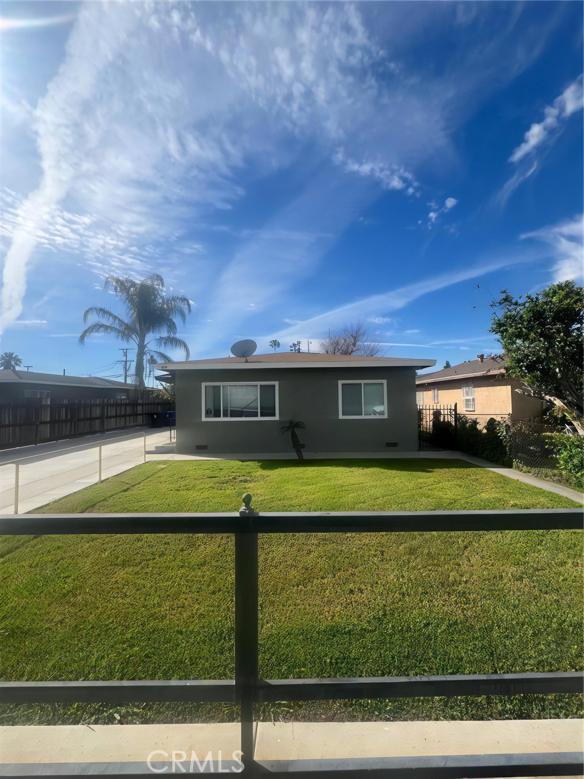 635 W 17th St – photo 1
