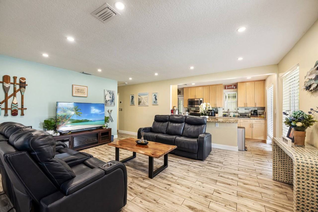 6106 NW 20th St unit 1524073P – photo 1