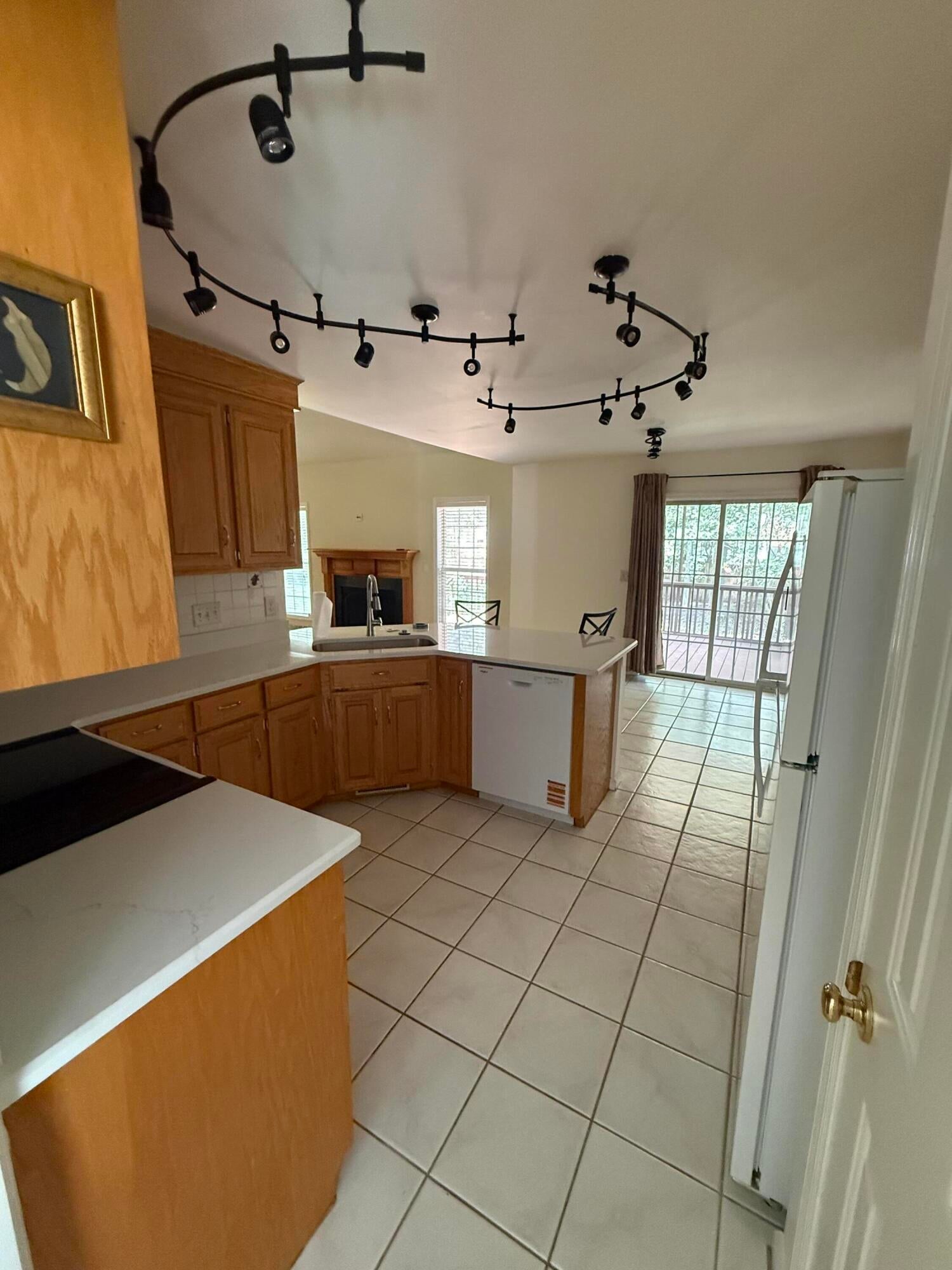 111 Haleswood Cir – photo 4