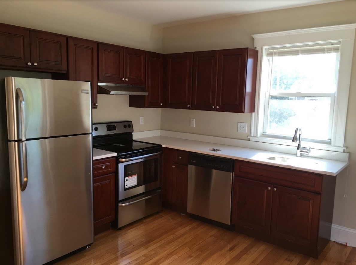 295 Washington St unit 295 – photo 2