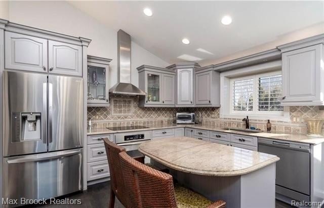 2880 Birchena Crescent – photo 3