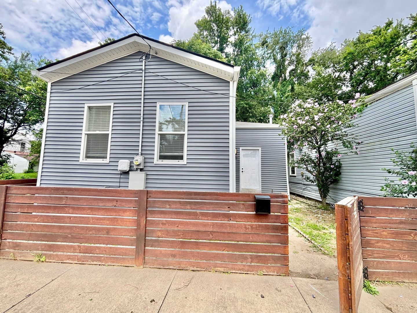 513 S 24th St – photo 1
